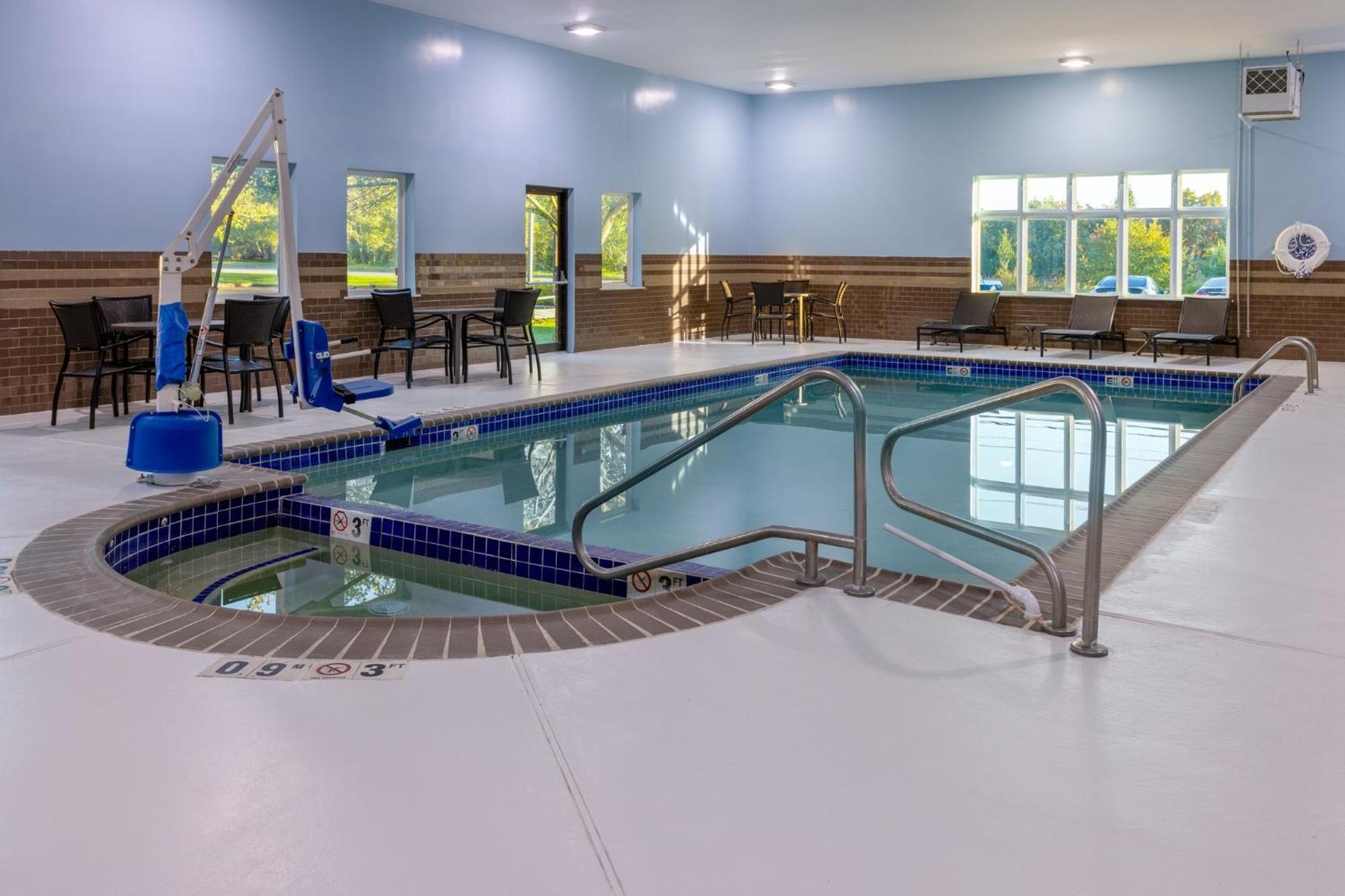 Holiday Inn Express Hotel & Suites Vineland Millville By Ihg Экстерьер фото